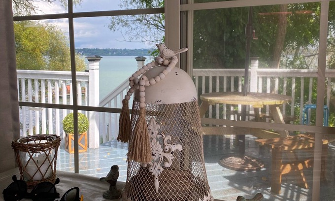 Seneca Falls Cabaña | Nueva cubierta en Cute Vintage Cottage en el agua con muelle privado