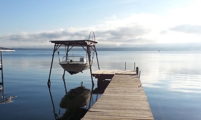 Romulus Cabaña | Lago Cayuga - Fácil acceso al agua y al vino - Casa francesa temática