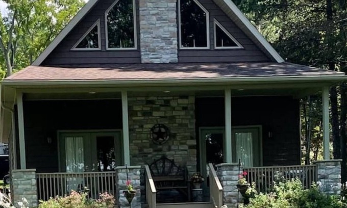 Town of Ledyard Casa | Cayuga lake waterfront cozy & spacious home