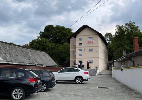Tirgu Neamt Apartamento | Cazare apartamente LAVI-TOUR Tg Neamț