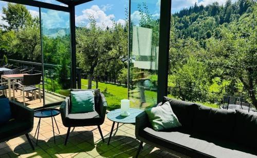 Colibita Casa | Cazare Colibița Casa Lipan cu jacuzzi, foișor și loc de joacă