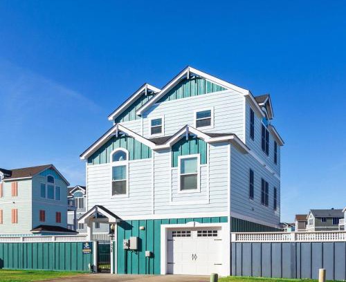 Whalehead Beach Casa | CB9 - Vizsla Surf Club