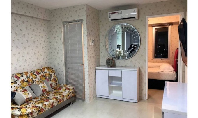 Jatinegara Apartamento | cBassura · Vista de la ciudad y la piscina 3BR Full Furnish Flat Inside Mall