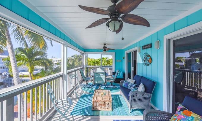 Eden Pines Casa | Adorable escapada de 2 dormitorios / 2 baños frente al canal en Big Pine Key
