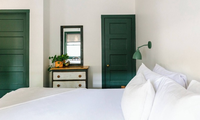 Nevada City Cabina | Cedar Cottage at Piety Hill Cottages