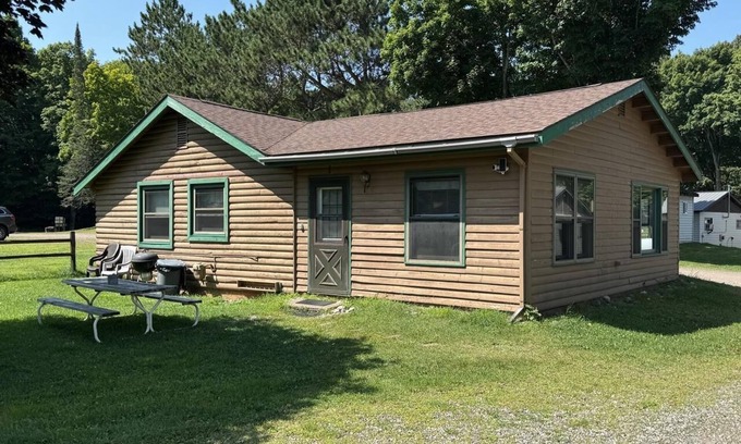 Butternut Casa | Cedar Cove Cabin 1