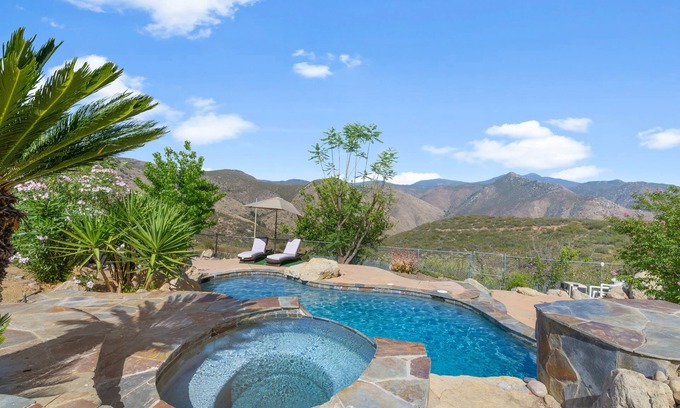 Ramona Casa | Cedar Creek Falls - Mountain and Milky Way Star Views!!!