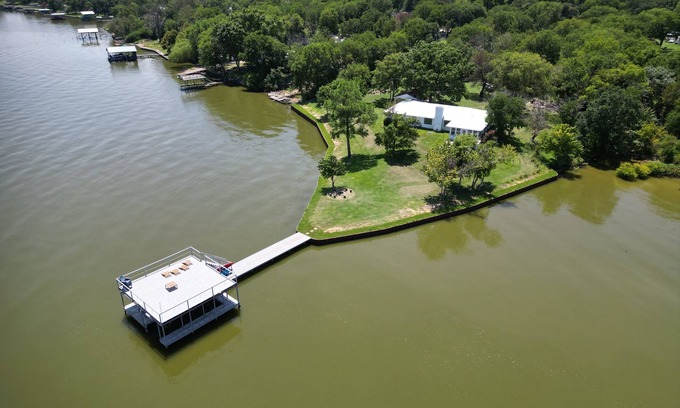 Kemp Casa | Cedar Creek lakefront, open water views