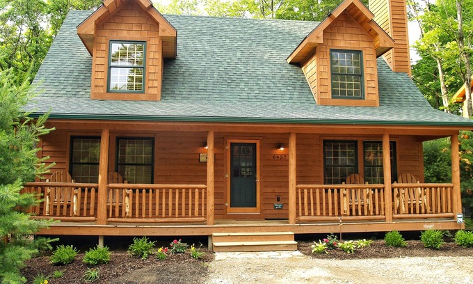 Saugatuck Cabina | Cedar Creek Lodge- Acogedora cabaña rústica de lujo con piscina