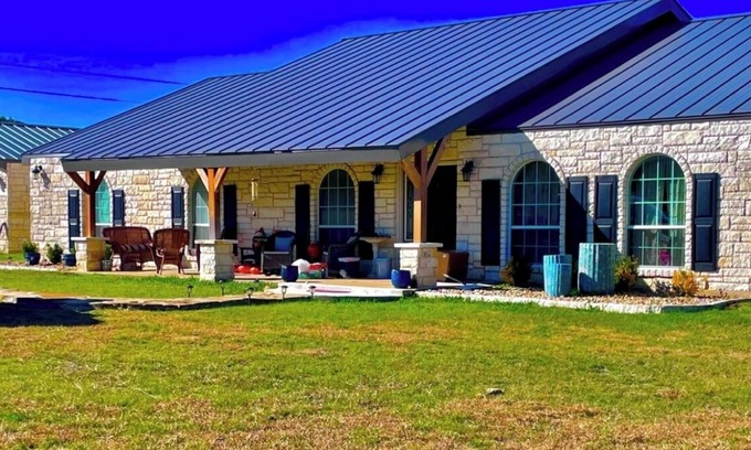 Bell County Casa | Cedar Creek Ranch in Salado, Texas