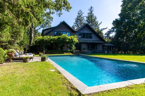 North Sea Casa | Cedar Crest Retreat