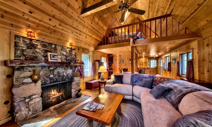Cedar Flat Cabina | Cedar Flat - Views of the Lake!