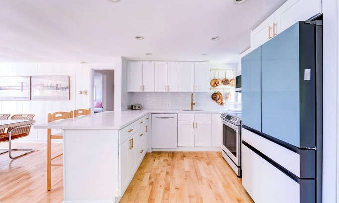 Guilford Cabaña | Cedar Grove Cottage with elevated, stunning views of LI Sound