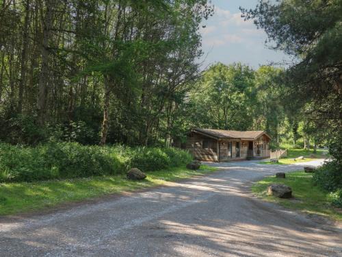 Rosliston Casa | Cedar Lodge