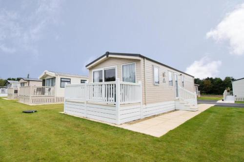 Allerthorpe Cabina | Cedar Lodge With Hot Tub