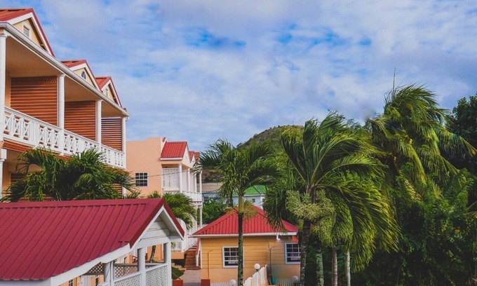 Vieux Fort Quarter Villa | Cedar Palm Villa Executive Suite