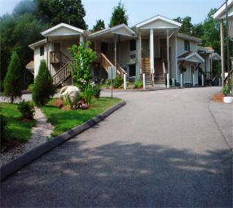 North Stonington Hotel | Cedar Park Inn