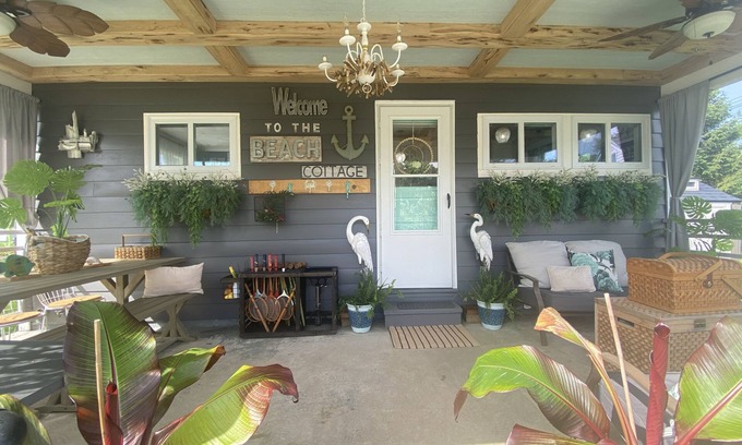Huron Cabaña | Cedar Point, Sports Force, Kalahari Near Cottage. Boat Parking ez Walk to Beach!