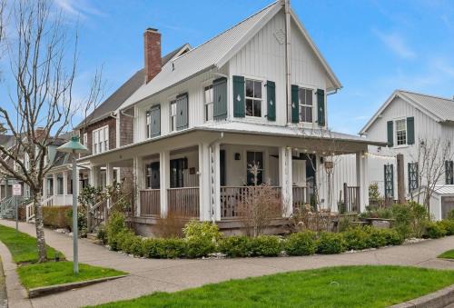 Seabrook Casa | Cedarbrook Cottage by Seabrook Hospitality