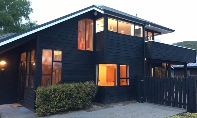 Kinloch Casa | “CedarView at Kinloch”: una casa de vacaciones brillante con vistas impresionantes