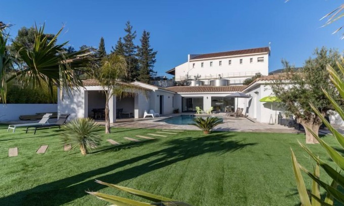 Preconil Casa | Cedelen by Interhome