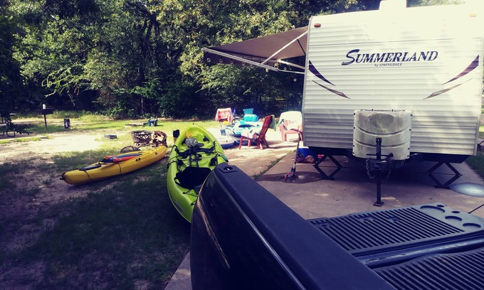Cedar Hill Alquiler De RV | Cederhill State Park travel trailer