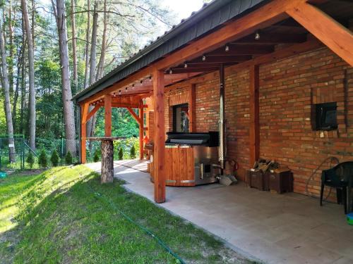 Tomaszkowo Casa | Ceglany Domek z jacuzzi, nad jeziorem, przy lesie