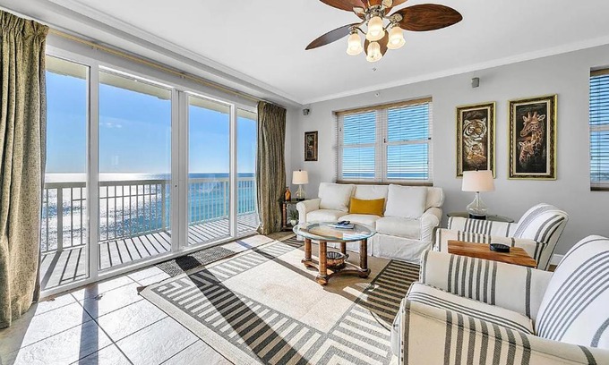 Miramar Beach Apartamento | Celadon 909 by Emerald Coast Retreats