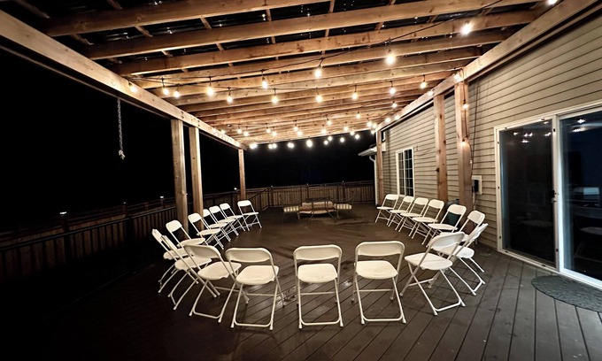Echo Lake Casa | CELEBRATIONS VILLA: Wedding, reunion, B’Day, RV Parking