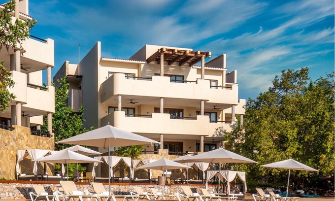 Santa María Huatulco Hotel | Celeste Beach Residences Huatulco Curamoria Collection