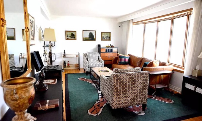 Historic Old Town Casa | Cellar House NOTL - Entire Home in the Heart of Niagara-on-the-Lake
