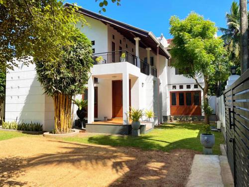 Negombo Cama Y Desayuno | Cenreeza Airport Villa