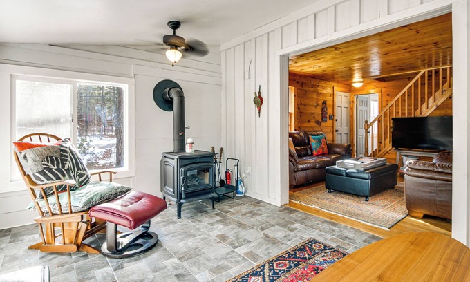 Center Ossipee Cabina | Center Ossipee Cabin w/ Game Room & Fire Pit!
