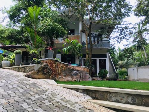 Rumassala Casa | Center Point Villa Unawatuna