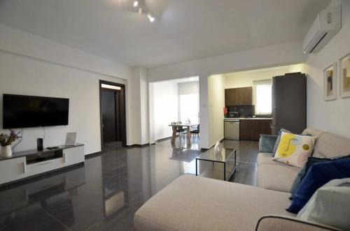 Larnaca City Centre Apartamento | Central 2 Bdr Flat St Lazaros - Phoenix Lodge