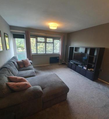 Wolverhampton Apartamento | Central 2 bed apartment
