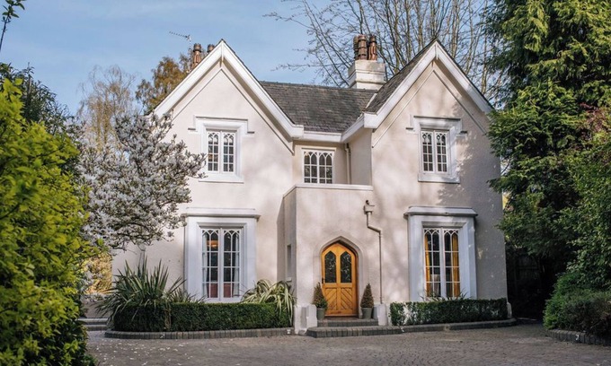 Alderley Edge Casa | Central Alderley Edge Detatched 4 Bedroom House - The Alderley Edge Gate House