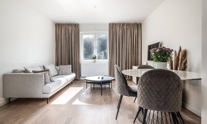 Appelviken Apartamento | Central apartment 5min Drive to city airport