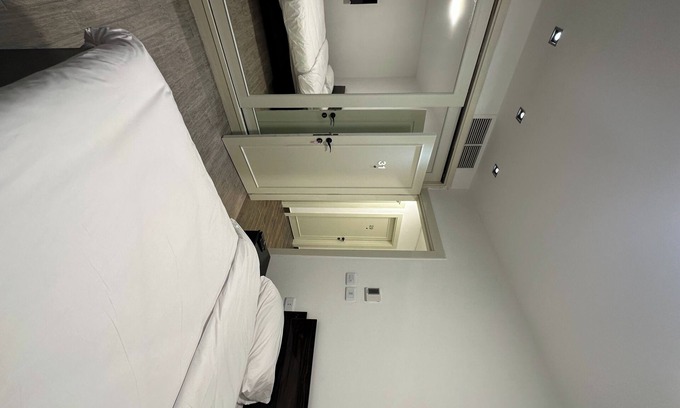 Amman Apartamento | Central Apartment for Rent 23