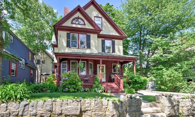 Bar Harbor Casa | Central Bar Harbor Home, Walk to the Shore and Town!