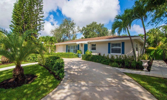 Central Beach Casa | Completely Private & Pet Friendly Beach Town Haven In the Middle of it ALL!