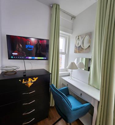 Leek Casa | Central Chambers Suites Suite 3