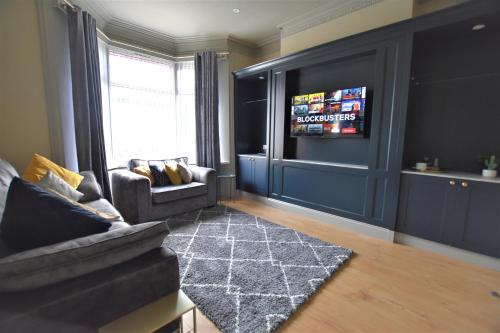 Sunderland Casa | Central Cheerful Comfortable 3 Bedroom Home