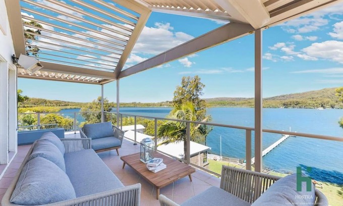 East Gosford Casa | Central Coast Moon Lake Resort