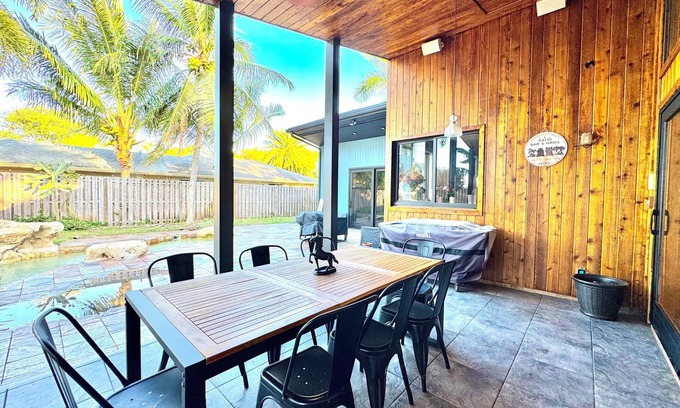 Delray Beach Casa | Central Delray Beach 4 bed/3 bath House, near Downtown & Beach, pet-friendly