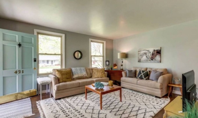 Franklin Casa | Franklin Cottage: Cozy, Clean, 2 bed 1 bath