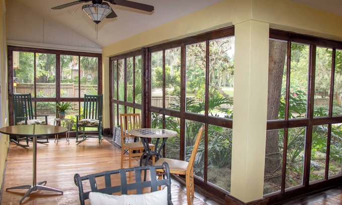 Oakland Casa | Central Florida's Historic Gem & wedding venue- The Oakland Manor House
