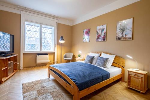Sashegy Apartamento | Central - Free parking - Green