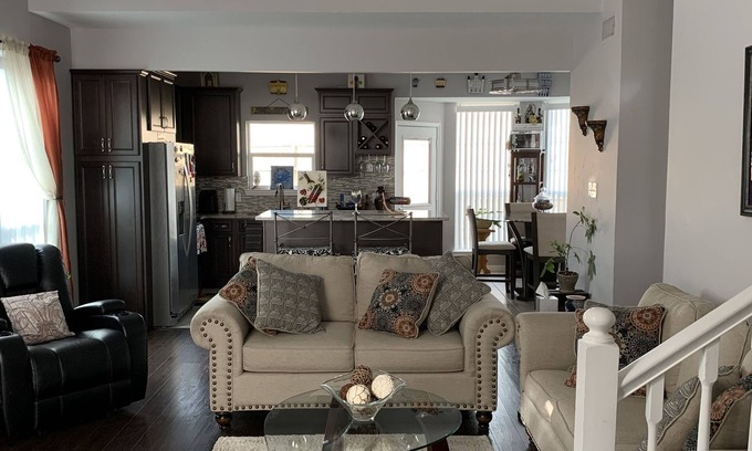 Ederville Casa | 10 minutes to AT&T stadium, Rangers Ballpark, and Six Flags! Central to it all !