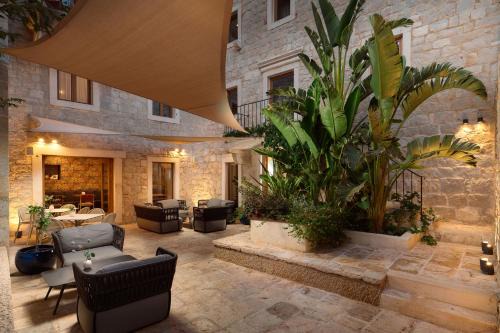 Split Hotel | Central Heritage Hotel